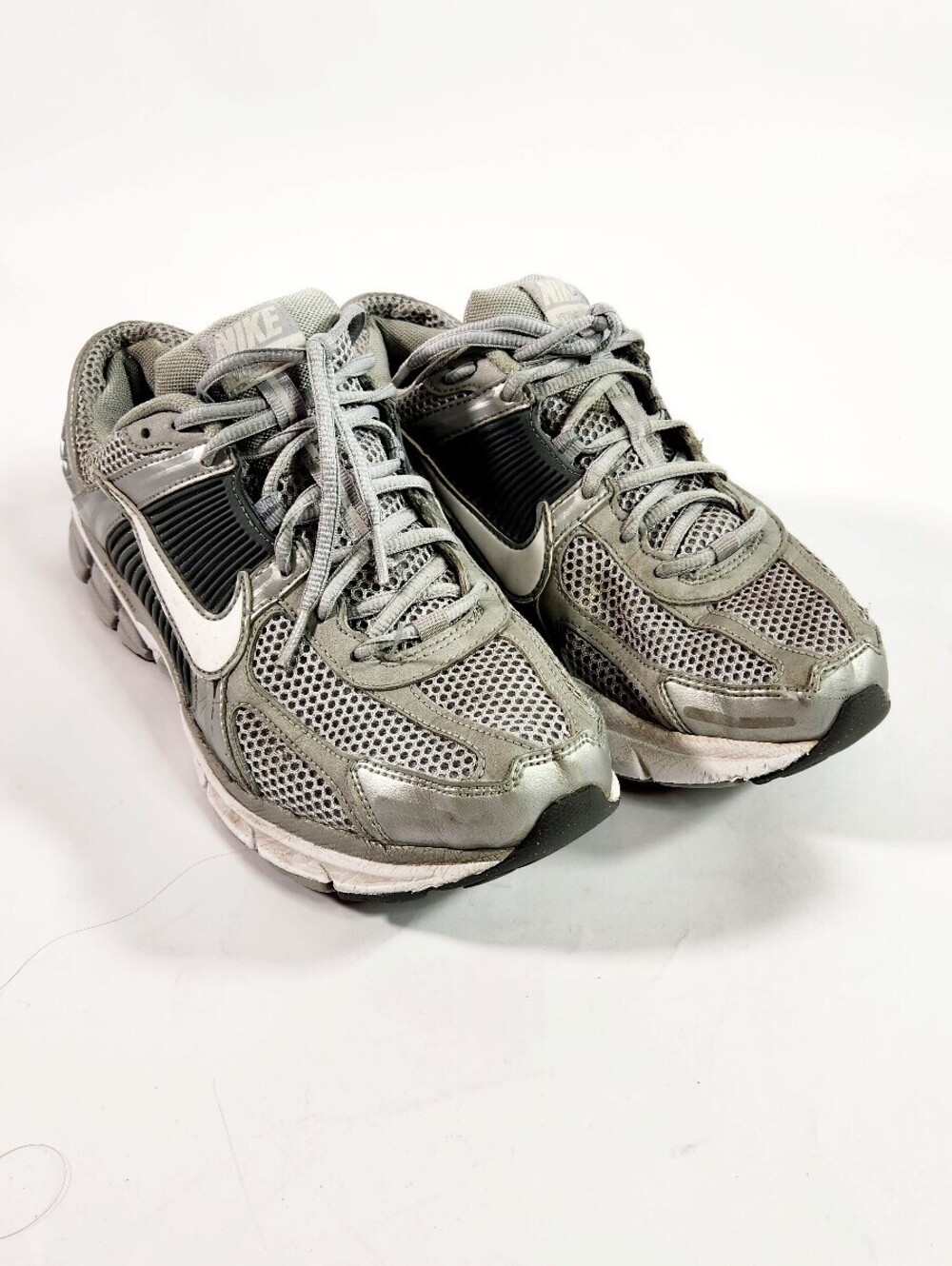 Nike Men's Running Shoes Size 9 Gray Black Mesh